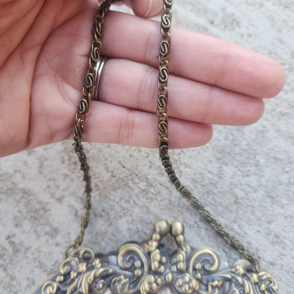 Beaded Embroidered Champagn Cream Vintage Victorian Style Clutch‎